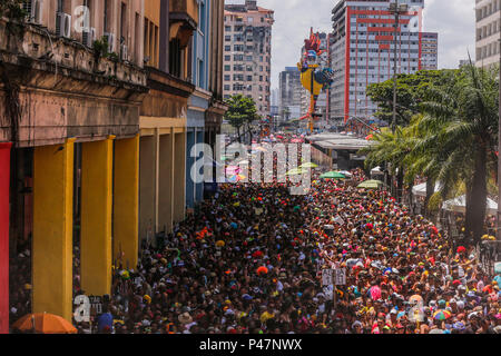 RECIFE, PE-14/02 -/2015 - galo da MADRUGADA - Galo da Madrugada arrasta multidão keine Recife keine sábado de Carnaval (Foto: Carlos Ezequiel Vannoni/AgênciaJCM/Fotoarena) Stockfoto