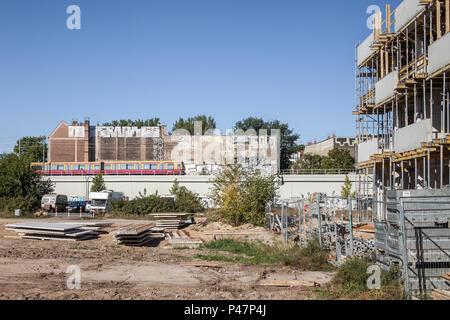 Berlin, Deutschland, neue Wohnung Gebäude in der Glasblaeserallee in Berlin-Friedrichshain Stockfoto