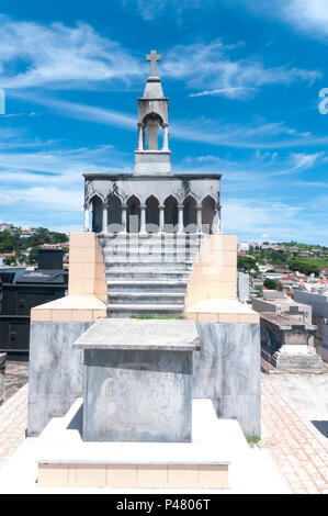 CAMPO BELO, MG - 30/01/15: Cidade de Campo Belo, Minas Gerais. Cemitério Paroquial - Centro. (Foto: mourão Panda/Fotoarena) Stockfoto