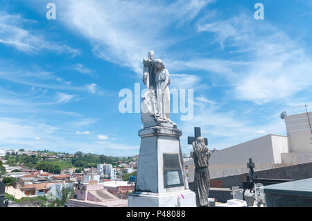 CAMPO BELO, MG - 30/01/15: Cidade de Campo Belo, Minas Gerais. Cemitério Paroquial - Centro. (Foto: mourão Panda/Fotoarena) Stockfoto