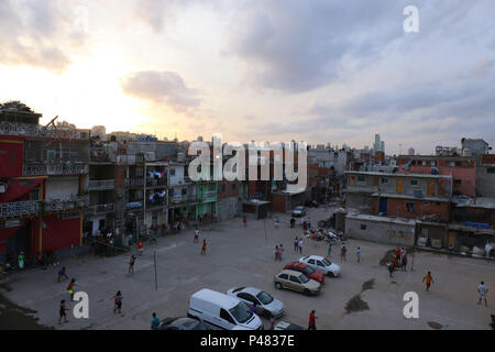 BUENOS AIRES, ARGENTINIEN - 16/01/2015: FAVELA-Fotos de uma Favela localizada abaixo da Autopista Dr. Arturo Umberto Illia, em Buenos Aires, Agentina. Foto: Andre Chaco/Fotoarena (Einschränkung: Südamerika Rechte nur) Stockfoto