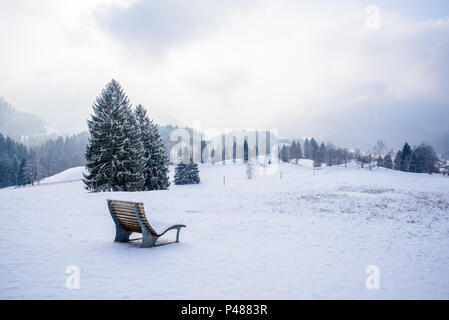 Schöne Winterlandschaft in den deutschen Alpen bei Oberstdorf, Allgäu, Bayern, Deutschland Stockfoto