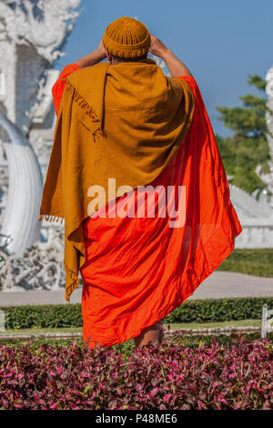 Chiang Rai, Thailand - eine der Hauptattraktionen in Thailand sind die farbenfrohen Bewohner. Hier im Bild ein Mönch pics in Chiang Rai Stockfoto