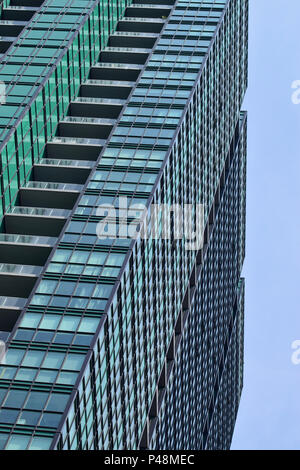 Abschnitt des Emerald Park Building von Rosario Varacalli auf der Yonge Street, North York, Ontario, Kanada Stockfoto