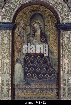 VIRGEN DE LOS REMEDIOS - SIGLO XIV - GOTICO ESPAÑOL. Autor: Anonym. Lage: CATEDRAL - INTERIEUR, Sevilla, Sevilla, Spanien. Stockfoto