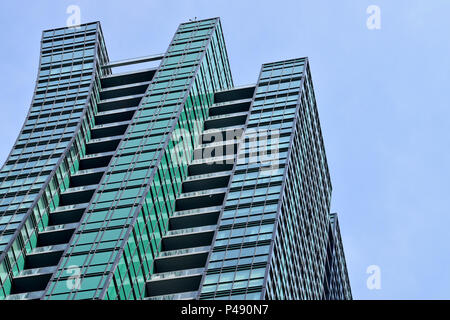 Abschnitt des Emerald Park Building von Rosario Varacalli auf der Yonge Street, North York, Ontario, Kanada Stockfoto