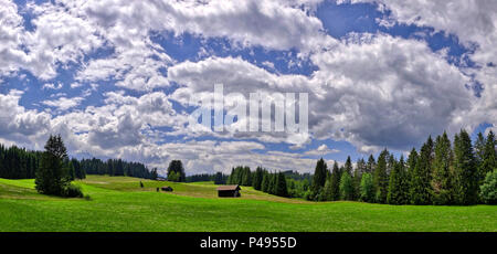 DE - Bayern: Alpine Landschaft in der Nähe von Garmisch Partenkirchen {HDR-Bild) Stockfoto