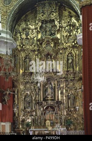 RETABLO MAYOR DE FINALES DEL SIGLO XVIII - ESTILO Rokoko. Autor: Gonzalo Fernández de Pomar (1711-1794). Lage: IGLESIA DE SAN FRANCISCO, Cadiz, Andalusien, Spanien. Stockfoto