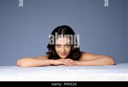 Original Film Titel: HERRIN VON GEWÜRZEN. Englischer Titel: HERRIN VON GEWÜRZEN. Regisseur: PAUL MAYEDA BERGES. Jahr: 2005. Stars: AISHWARYA RAI. Credit: BALLE BILDER/CAPITOL FILMS/GENIALE FILM PARTHNERS/Album Stockfoto