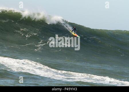 Original Film Titel: CHASING MAVERICKS. Englischer Titel: CHASING MAVERICKS. Regisseur: Michael Apted; Curtis Hanson. Jahr: 2012. Quelle: Fuchs 2000 BILDER / Album Stockfoto