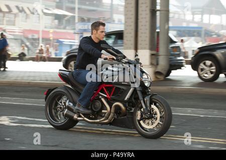 Original Film Titel: Jack Ryan: SHADOW rekrutieren. Englischer Titel: Jack Ryan: SHADOW rekrutieren. Regisseur: Kenneth Branagh. Jahr: 2013. Stars: CHRIS PINE. Credit: DI BONAVENTURA PICTURES/Album Stockfoto