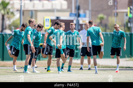 Sochi, Russland. 21 Juni, 2018. GES/fussball/fussball/WM 2018 Russland: DFB-Praxis, Sochi, Juni 21, 2018 | Deutsch weltweit Spieler GES/fussball/Wm 2018 Russland: DFB Training Sotschi, 21.06.2018 | Quelle: dpa/Alamy Live News erweitern Stockfoto