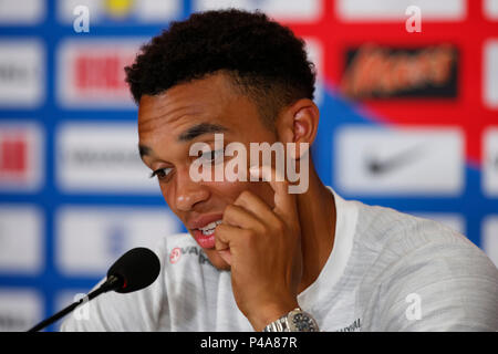 Sankt Petersburg, Russland. Juni 2018 21. Trent Alexander-Arnold von England England während einer Pressekonferenz in Repino Cronwell Park Hotel am 21. Juni 2018 in Morgedal, Sankt Petersburg, Russland. Credit: PHC Images/Alamy leben Nachrichten Stockfoto