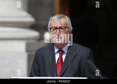 "Irland kommt zuerst". Aussage von Jean Claude Juncker, Präsident der Europäischen Kommission, wenn Sie Bezug auf die Brexit Verhandlungen mit Großbritannien, bei einem Besuch in Dublin, Irland Stockfoto