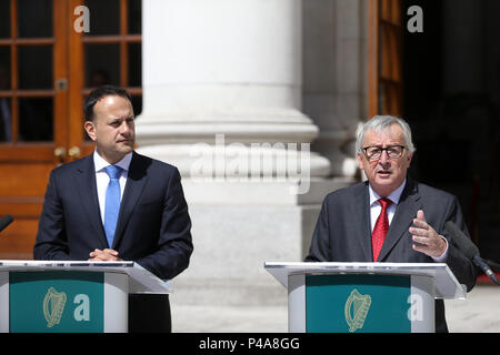 "Irland kommt zuerst". Aussage von Jean Claude Juncker, Präsident der Europäischen Kommission, wenn Sie Bezug auf die Brexit Verhandlungen mit Großbritannien, bei einem Besuch in Dublin, Irland Stockfoto