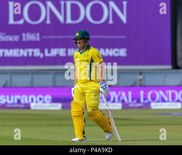 Donnerstag, 21 Juni 2018, Emerald Emirate Riverside, Chester-le-Street, 4. ODI Royal London eintägiger Serie England v Australia; Aaron Finch von Australien ist, LBW für 100 Stockfoto