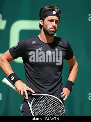 Halle, Deutschland. 21 Juni, 2018. Tennis, ATP-Tour, Singles, Männer, Runde 16: nikoloz Basilashvili Georgiens in Aktion erneut Coric aus Kroatien. Credit: Friso Gentsch/dpa/Alamy leben Nachrichten Stockfoto