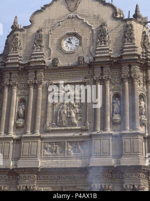 FACHADA DE LA ANTIGUA BASILIKA DE GUADALLUPE CONSTRUCCION DE 1695-1709. Autor: Pedro de Arrieta (d. 1738). Lage: Die Villa Guadalupe, Mexiko Stadt. Stockfoto