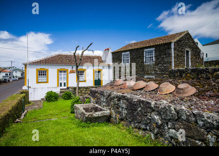 Portugal, Azoren, auf der Insel Terceira, Doze Ribeiras, ethnographische Museum, außen Stockfoto