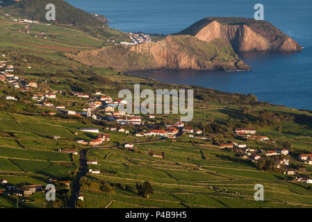 Portugal, Azoren, Insel Sao Jorge, Pico da Velha, erhöhte Querformat, Sonnenuntergang Stockfoto