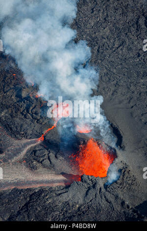 Vulkanausbruch in der Bardarbunga Holuhraun Riss in der Nähe des Vulkan, Island. August 29, 2014, ein Riss Eruption in Holuhraun am nördlichen Ende der Magma Intrusion, welche nach Norden gezogen hatte begonnen, von der Bardarbunga Vulkan. Bild Datum Sept. 3, 2014. Stockfoto