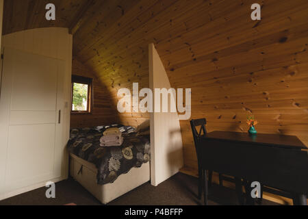 Innenraum der Glamping Stockfoto