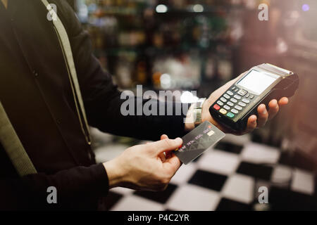 Zahlung per Kreditkarte Stockfoto