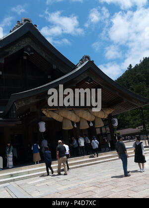 Izumo Taisha in der Präfektur Shimane gilt als einer der wichtigsten Japans Schreinen. Es gibt keine Aufzeichnungen, aber es wird auch geglaubt, das älteste zu sein. Stockfoto
