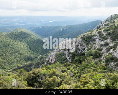 Natürlichen Felsbogen genannt Arche de portalas im Luberon, Provence in Südfrankreich Stockfoto