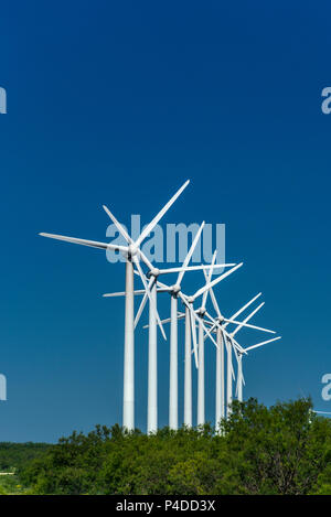 Windräder im Brazos Windpark auf Llano Estacado ebenen Böschung in der Nähe von Fluvanna, Texas, USA Stockfoto