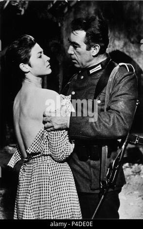 ESCENA DE LA PELICULA' LOS CAÑONES DE NAVARONE" - 1961 - Gregory Peck Y ANTHONY QUINN (EEUU). Thema: Thompson, J. LEE. Stockfoto
