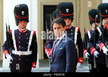 Der Ministerpräsident Giuseppe Conte, im Innenhof des Palazzo Chigi, Rom Italien, am 19. Juni, 2018 Foto © Remo Casilli/Sintesi/Alamy Stock Foto Stockfoto