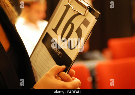 FRANKREICH/ PARIS/ HOTEL DES VENTES DE CHRISTIE'S LE 25/06/2009 DIE EDITH PIAF BRIEFE VON LIEBEN WURDEN BEI CHRISTIE'S - ELLES ONT ETE VENDUES AUX ENCHERES A L HOTEL DES VENTES DE CHRISTIE'S AU PRIX DE 67 000 EURO AUSERKOREN. Stockfoto