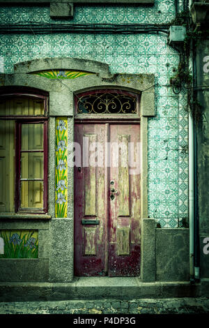 Europa, Portugal, Aveiro, Häuser, Fassade, Tür Stockfoto