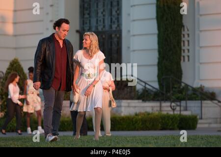 Original Film Titel: Liebe und Barmherzigkeit. Englischer Titel: Liebe und Barmherzigkeit. Regisseur: Bill POHLAD. Jahr: 2014. Stars: ELIZABETH BANKS; John CUSACK. Quelle: JOHN WELLS PRODUCTIONS/Album Stockfoto