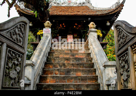 Hanoi, Vietnam - 15. März 2018: Eingang Einsäulenpagode, eines der Wahrzeichen von Hanoi Stockfoto