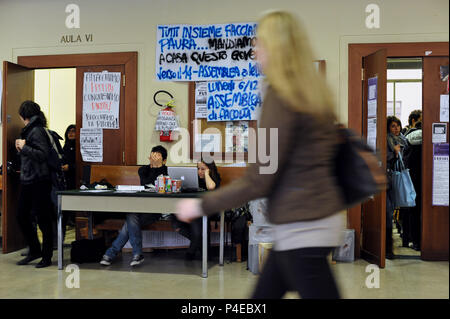 Studenten der Fakultät für Literatur und Philosophie, Universität "La Sapienza". Rom Italien. Stockfoto