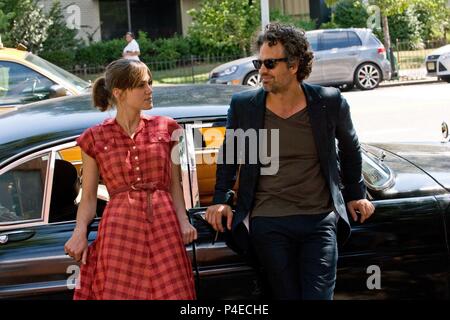 Original Film Titel: wieder beginnen. Englischer Titel: wieder beginnen. Regisseur: John CARNEY. Jahr: 2013. Stars: Mark Ruffalo; Keira Knightley. Credit: EXKLUSIVE MEDIA GROUP/Album Stockfoto