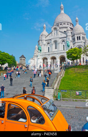 Citroen 2 VCV sightseeing tour Auto, vor Basilica de Sacre Coeur, Montmartre, Paris, Frankreich Stockfoto