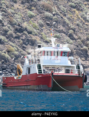 Juni 2018 - Kommerzielle arbeiten Boot an der Küste von Teneriffa Stockfoto