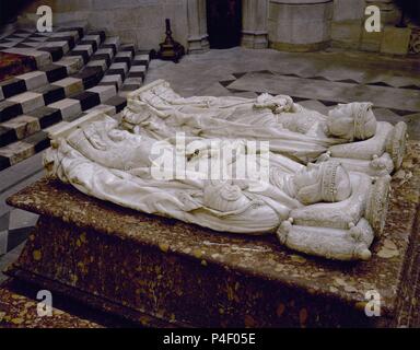 SEPULCRO DE LOS CONDESTABLES DE CASTILLA - HACIA 1492 REALIZADA EN MARMOL DE CARRARA-TRANSICION GOTICO RENACIMIENTO. Autor: Felipe Bigarny (C. 1475-1543). Lage: CATEDRAL - INTERIEUR, Burgos, Spanien. Stockfoto