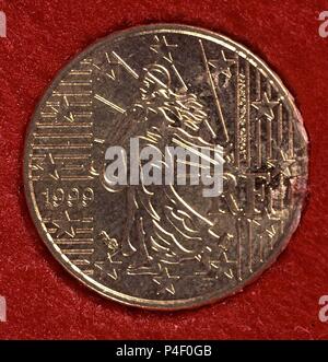 MONEDA DE DIEZ CENTIMOS DE EURO FRANCES CON FECHA DE EMISION EN 1999 - ANVERSO. Stockfoto