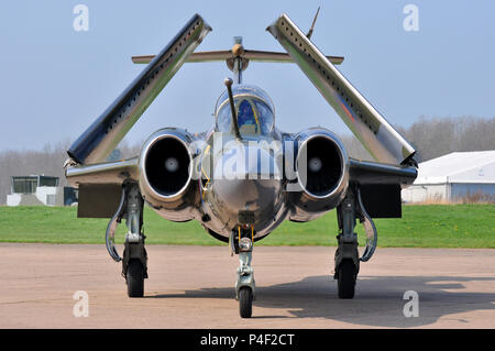 Blackburn Buccaneer S2B XW 544 vintage Jet. Demobilisierte ex Royal Air Force und Royal Navy Jet Bomber in privater Hand restauriert, um Taxi fährt. Stockfoto