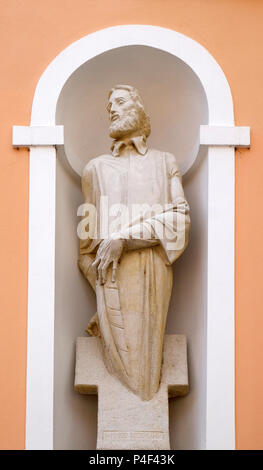 Saint Mark Krizin Statue auf der Fassade der Kathedrale von Annahme in Varazdin, Kroatien Stockfoto