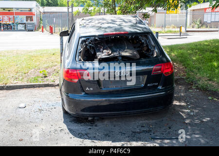 Schwarz Audi A 3 gestohlen und torched Stockfoto