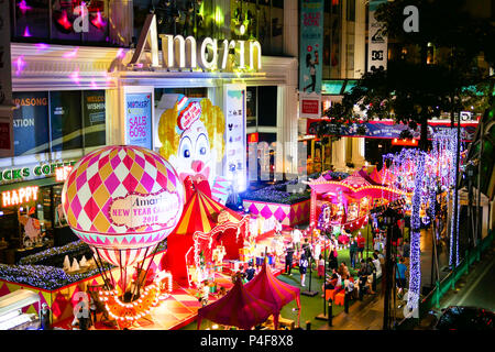 BANGKOK, THAILAND - 6. JANUAR 2018: Neues Jahr und Weihnachten event Dekoration wurde auf Amarin Plaza, das große Einkaufszentrum in Ratchaprasong di gesetzt Stockfoto