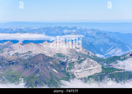Blick vom Jungfraujoch Plattform auf die Berner Alpen in der Schweiz - Reiseziel in Europa Stockfoto