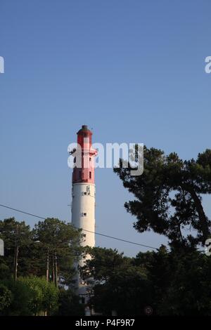 Der Leuchtturm (Le Phare) in Cap Ferret, Aquitanien, Frankreich Stockfoto