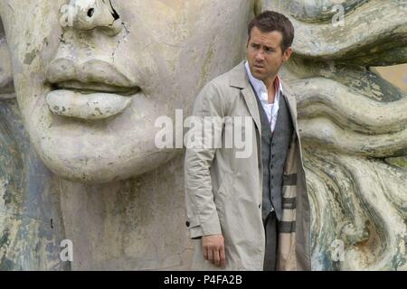 Original Film Titel: Selbst/weniger. Englischer Titel: Selbst/weniger. Regisseur: Tarsem Singh. Jahr: 2015. Stars: Ryan Reynolds. Credit: ENDGAME ENTERTAINMENT/Album Stockfoto