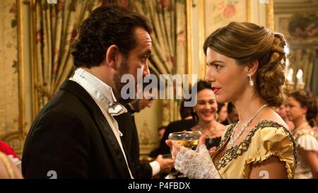 Original Film Titel: HOLMES & WATSON: MADRID TAGE. Englischer Titel: HOLMES & WATSON: MADRID TAGE. Regisseur: JOSÉ LUIS GARCI. Jahr: 2012. Stars: MANUELA VELASCO. Credit: NICKEL ODEON/Album Stockfoto